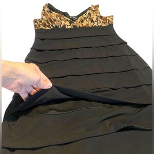 Enfocus, Vintage Women’s Black Leopard print V-neck Sheath Mini Dress size 6P.